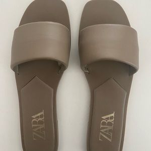 Zara sandals in Taupe
